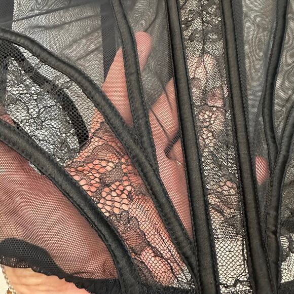 Victoria’s Secret Black Mesh and Lace Bustier 34C - Picture 3 of 7
